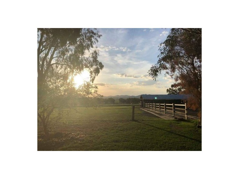 61 Melrose Lane, Tamworth NSW 2340