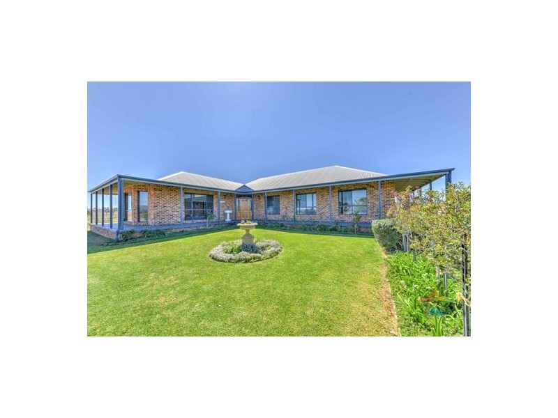“Elizabeth Farm 720 Old Winton Road, Tamworth NSW 2340