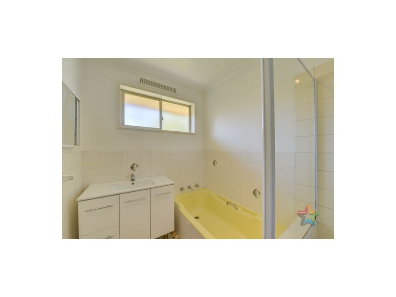 12 Ring Street, Tamworth NSW 2340