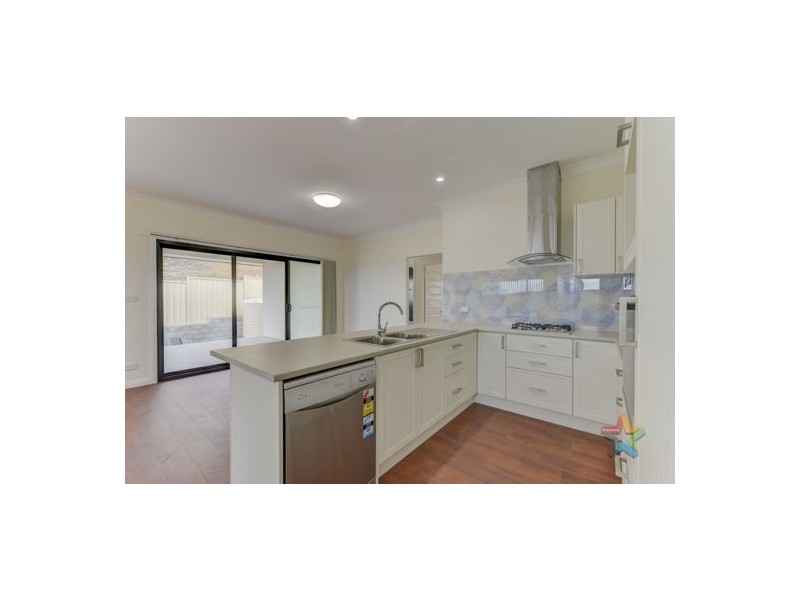 2/9 Wollemi Close, Tamworth NSW 2340