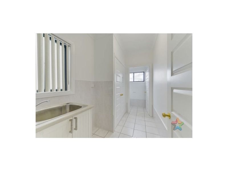 2/9 Wollemi Close, Tamworth NSW 2340