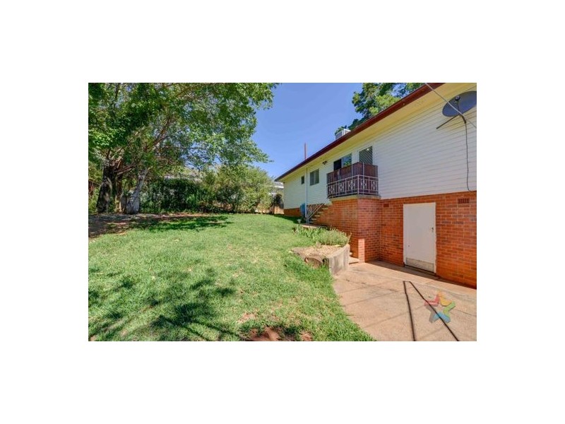 16 Bushland Avenue, Tamworth NSW 2340