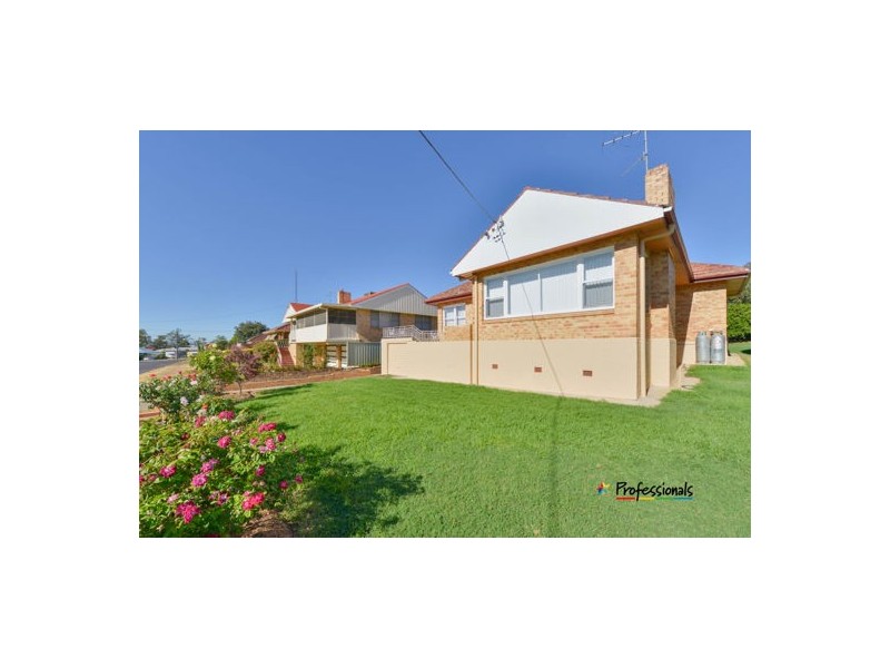 83 Phillip Street, Tamworth NSW 2340
