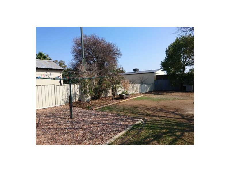 11 Thomas Street, Tamworth NSW 2340