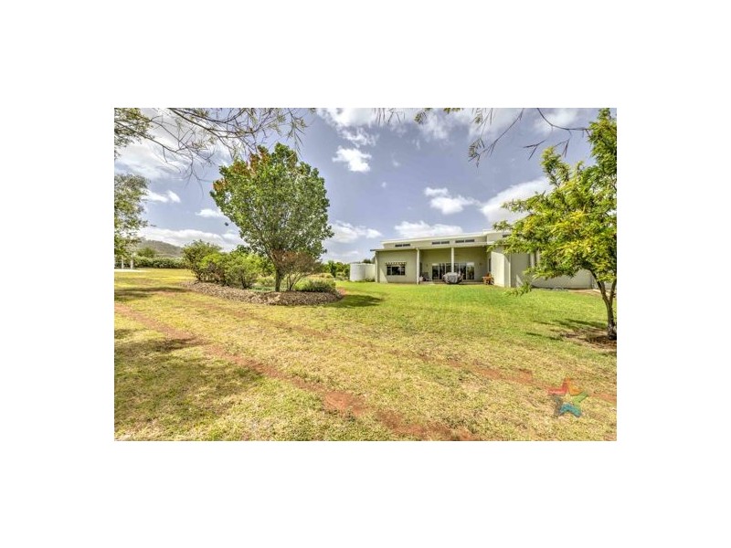 20 Barrington Drive, Tamworth NSW 2340