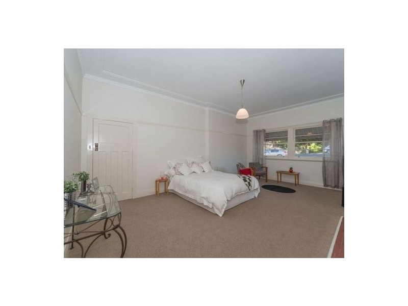 123 Upper Street, Tamworth NSW 2340