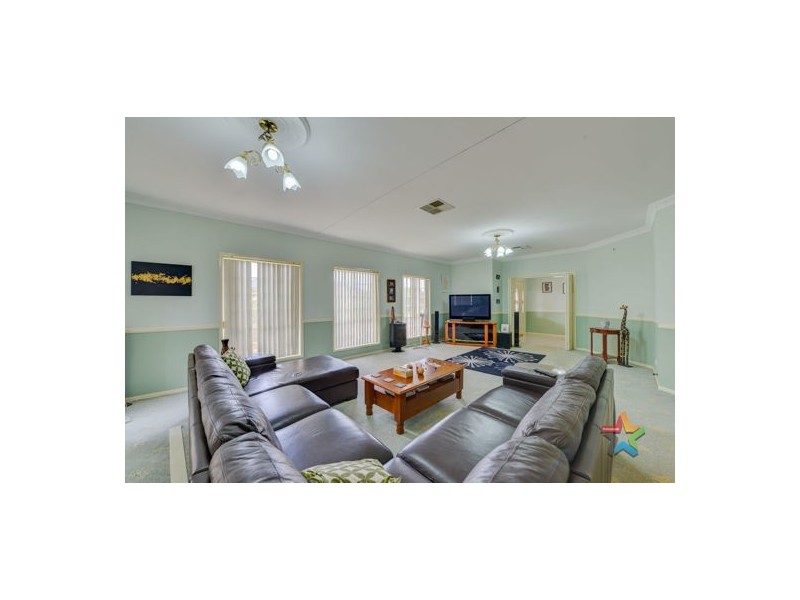 77 Morilla Street, Tamworth NSW 2340