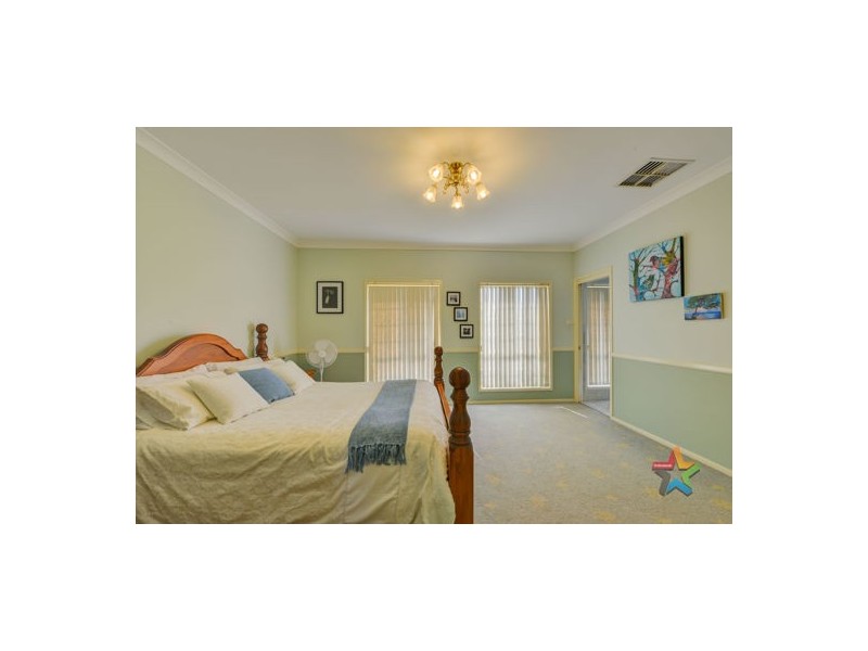 77 Morilla Street, Tamworth NSW 2340