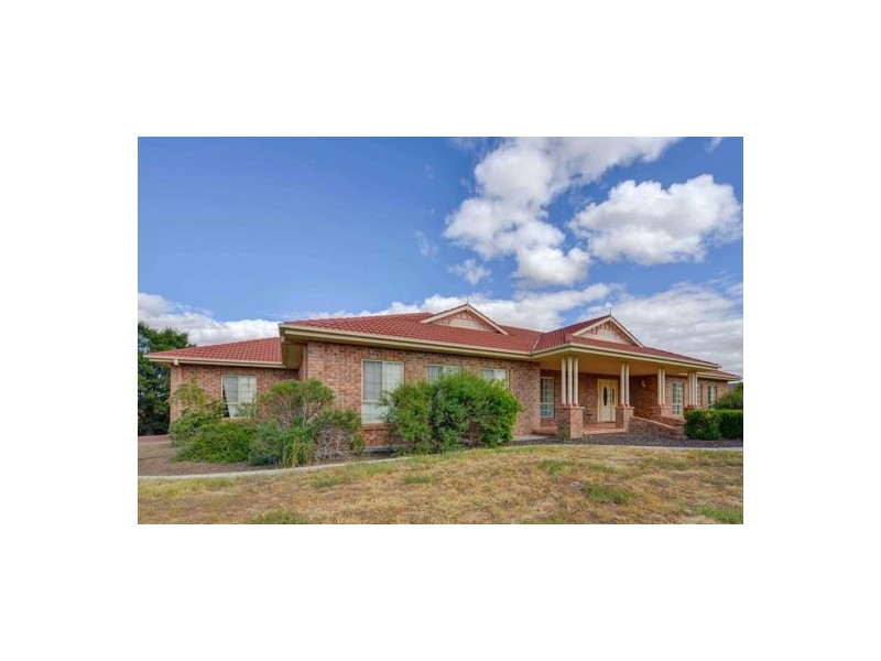 77 Morilla Street, Tamworth NSW 2340
