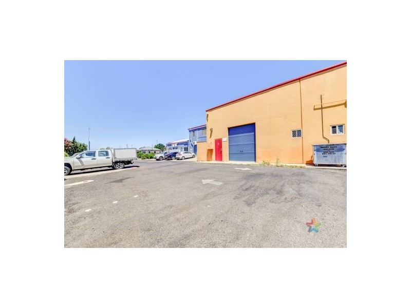 2/306 Goonoo Goonoo Road, Tamworth NSW 2340