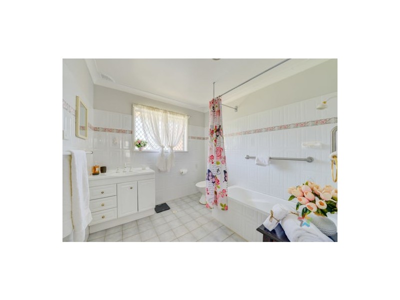 48 Holland Street, Tamworth NSW 2340