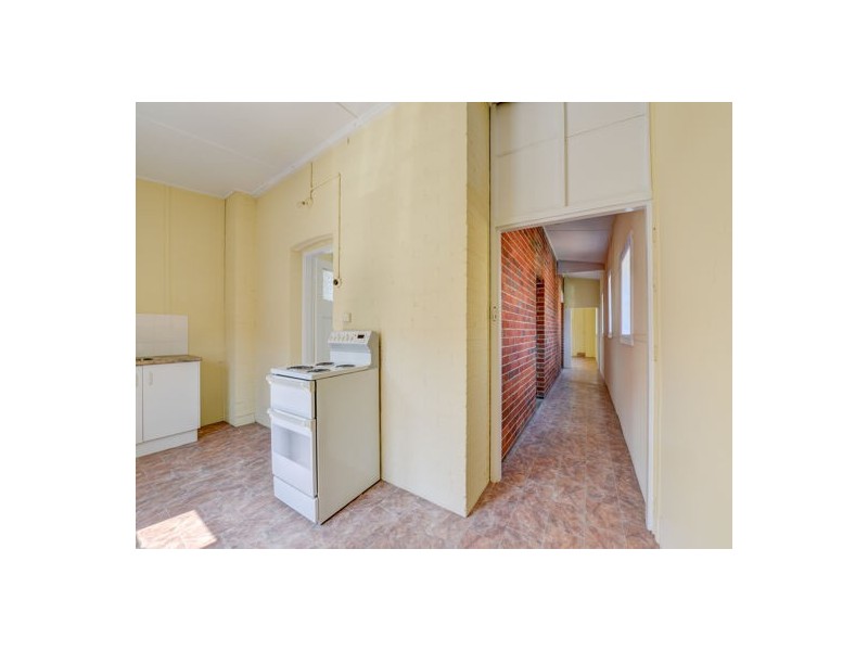 2/364 Peel Street, Tamworth NSW 2340