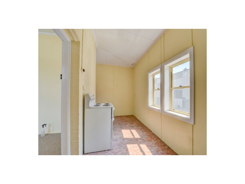 2/364 Peel Street, Tamworth NSW 2340