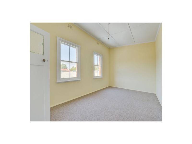 2/364 Peel Street, Tamworth NSW 2340