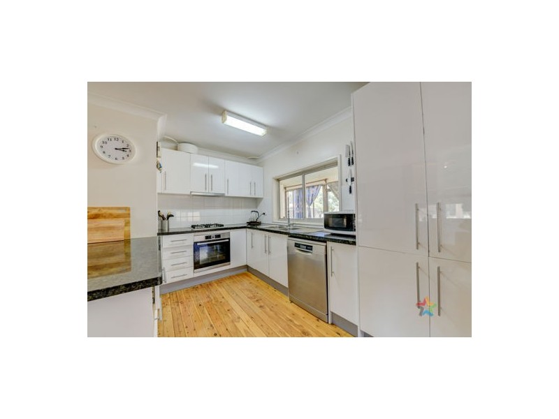 4 Darrell Road, Tamworth NSW 2340
