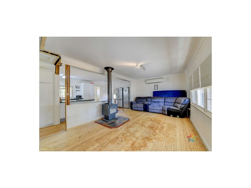 4 Darrell Road, Tamworth NSW 2340