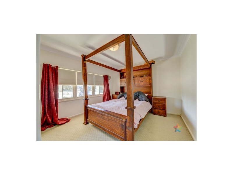 4 Darrell Road, Tamworth NSW 2340