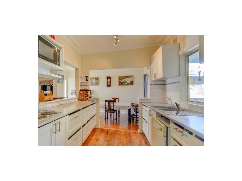 14 Scott Road, Tamworth NSW 2340