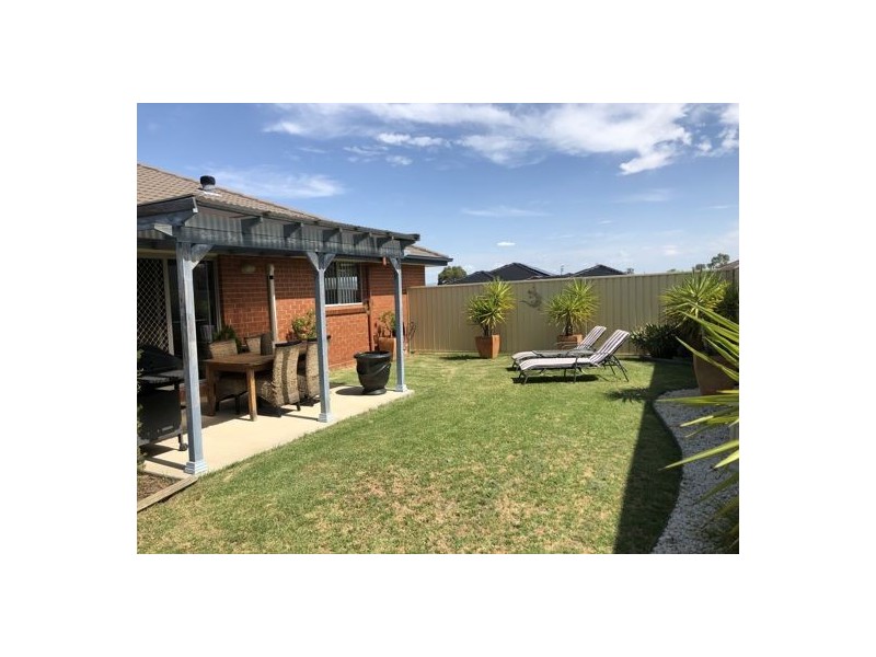 1 Kalinda Place, Hillvue NSW 2340