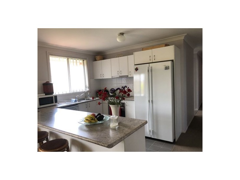 1 Kalinda Place, Hillvue NSW 2340