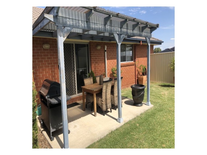 1 Kalinda Place, Hillvue NSW 2340