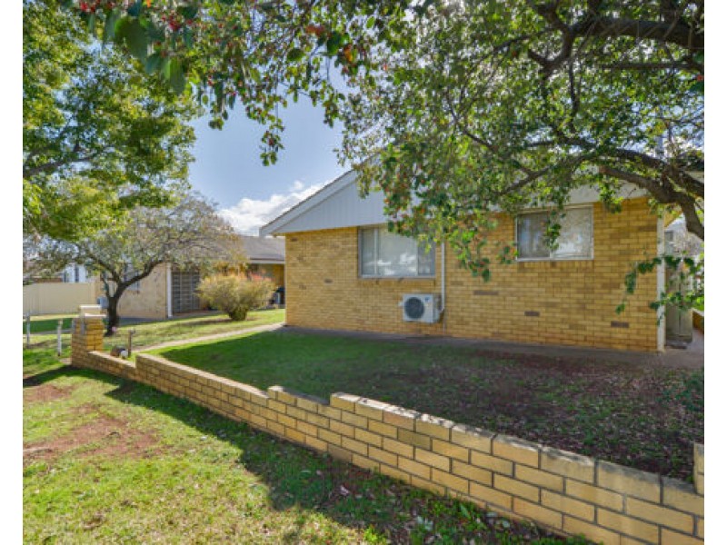 1/6 Rawson Ave, Tamworth NSW 2340