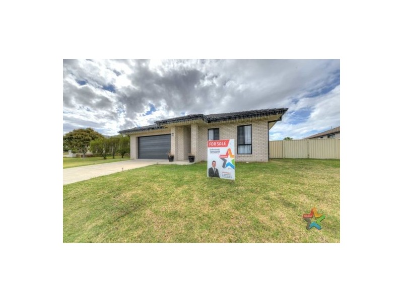 19 Kalinda Place, Tamworth NSW 2340