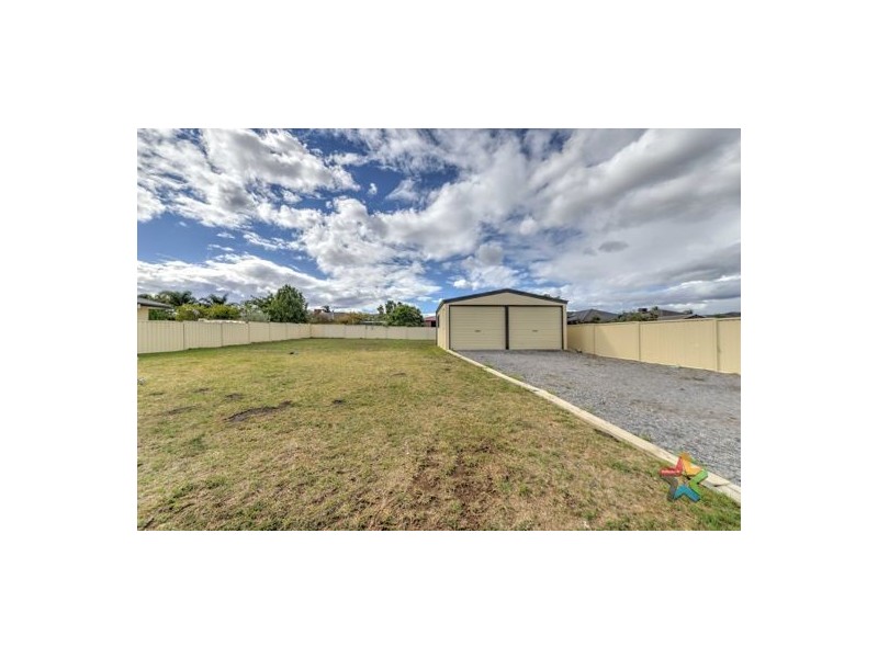 19 Kalinda Place, Tamworth NSW 2340