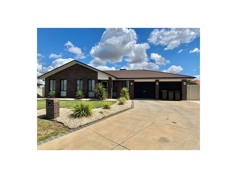 16 Burdekin Place, Tamworth NSW 2340