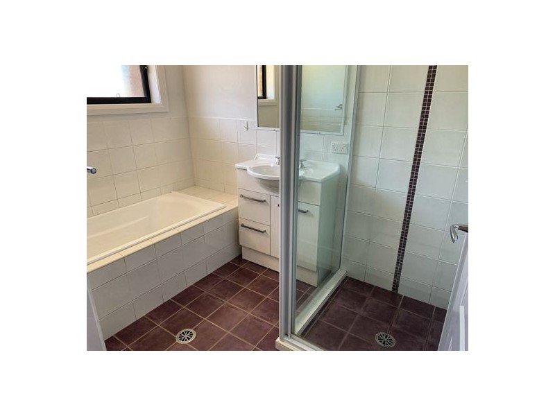 16 Burdekin Place, Tamworth NSW 2340