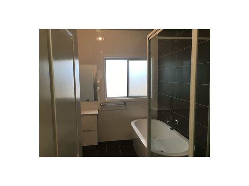 2a Kaputar Close, North Tamworth NSW 2340