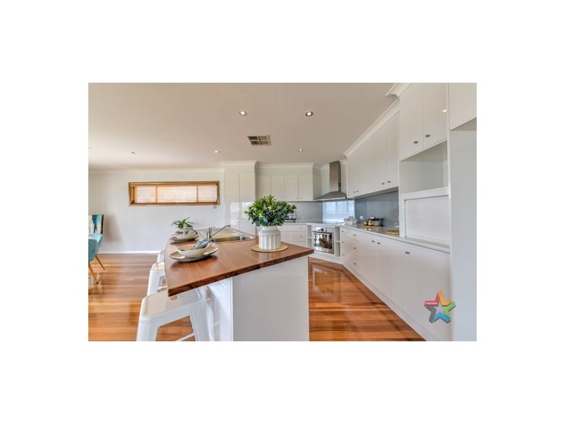 7 Glenview Place, Tamworth NSW 2340