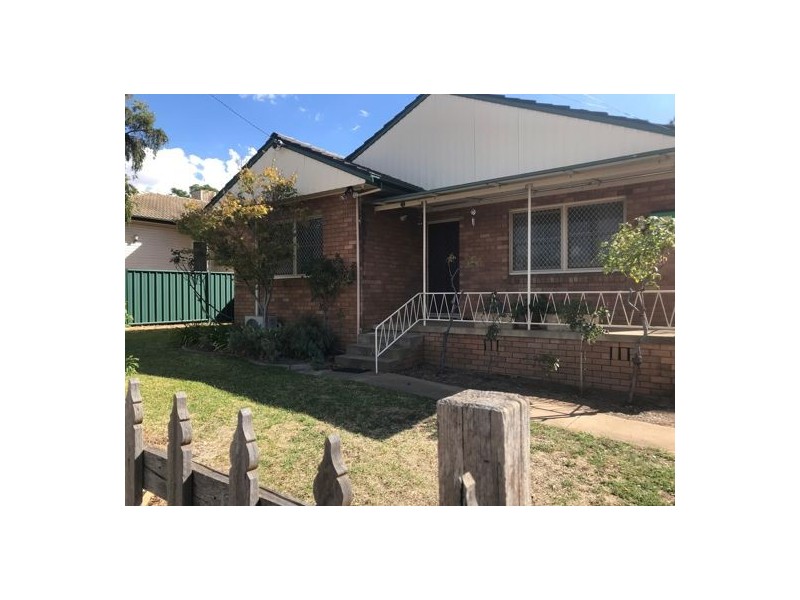 54 David Street, Tamworth NSW 2340