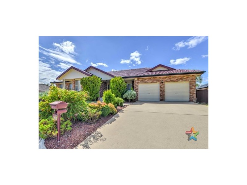 27 Caloola Street, Tamworth NSW 2340