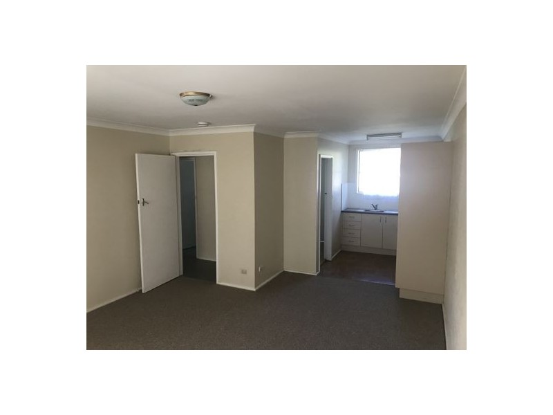1/295 Goonoo Goonoo Rd, Tamworth NSW 2340