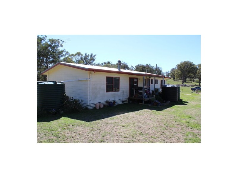 “Gamble” 87 Aerodrome Road, Walcha NSW 2354