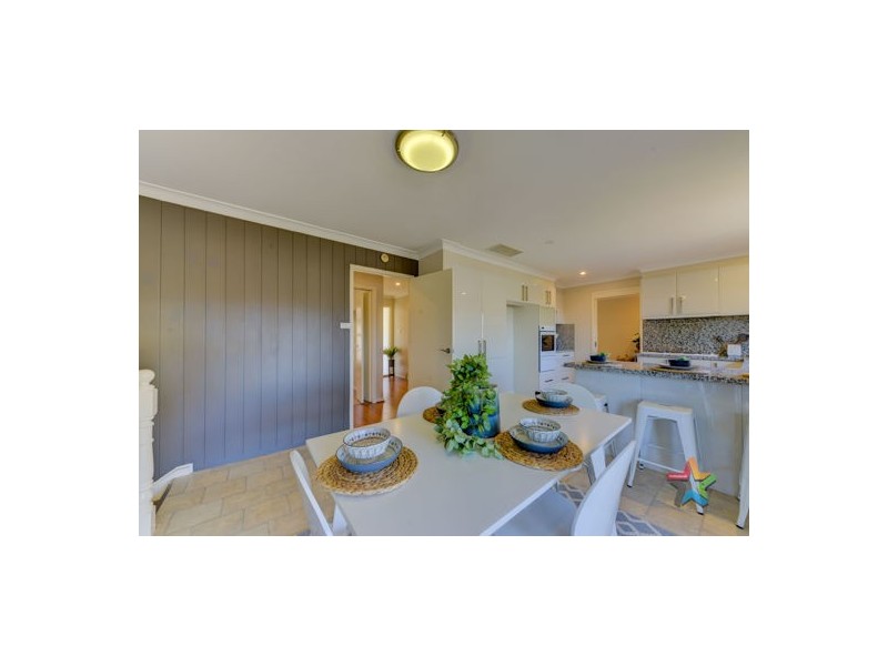 4 Waratah Place, Tamworth NSW 2340