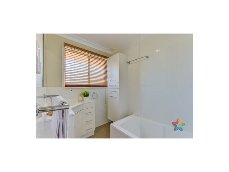 4 Waratah Place, Tamworth NSW 2340