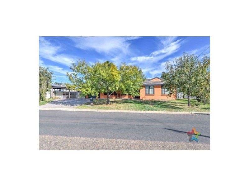 77 Evans Street, Tamworth NSW 2340