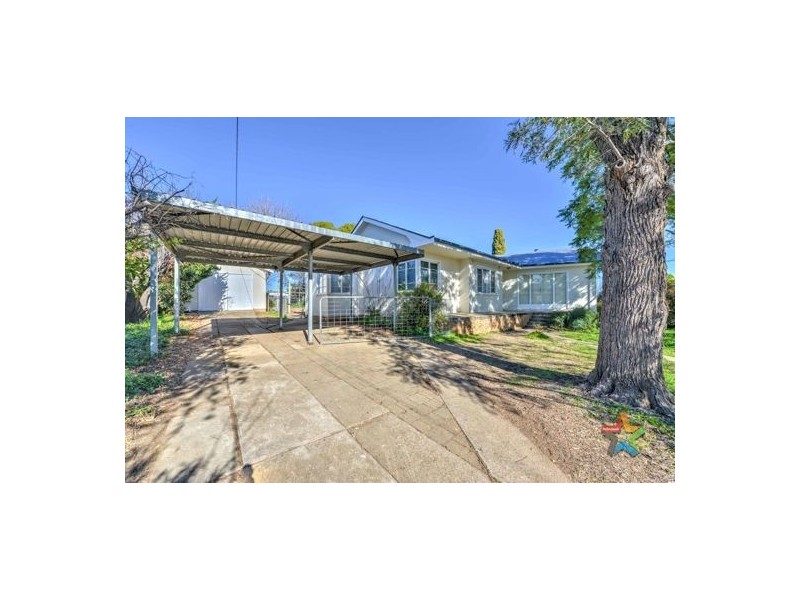 107 Robert Street, Tamworth NSW 2340