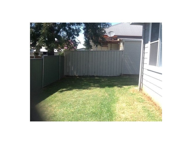 2/2 Cambridge St, Tamworth NSW 2340