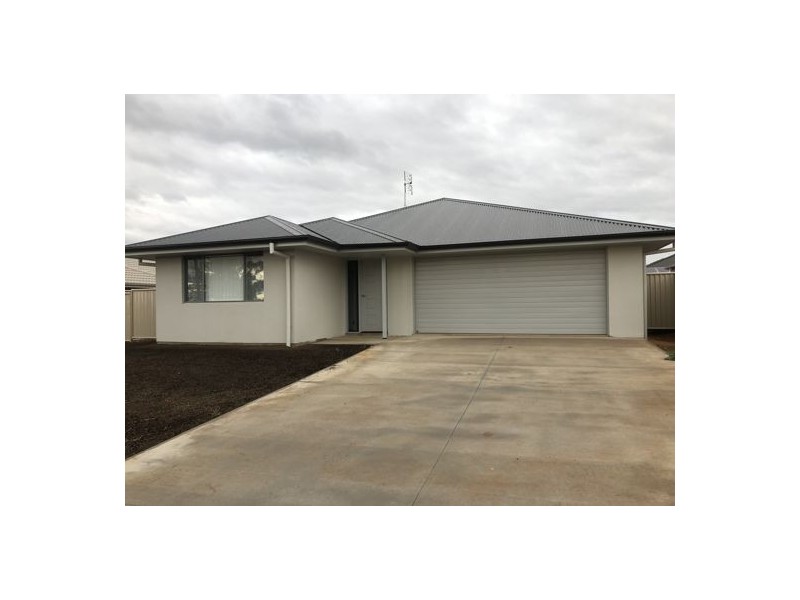 84 Marathon Street, Tamworth NSW 2340