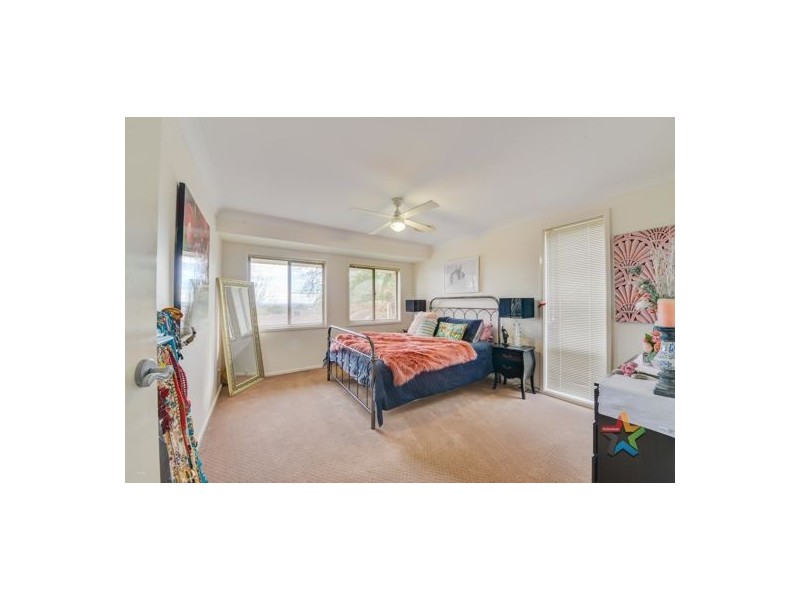 4 Woodburn Way, Tamworth NSW 2340