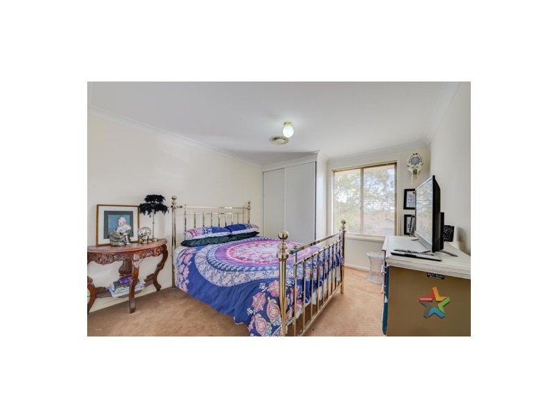 4 Woodburn Way, Tamworth NSW 2340