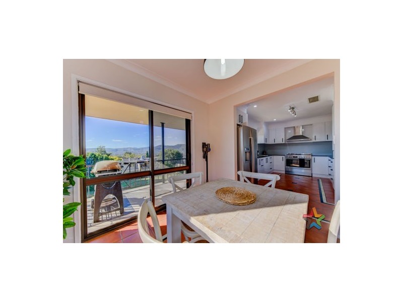 11 Caloola Street, Tamworth NSW 2340