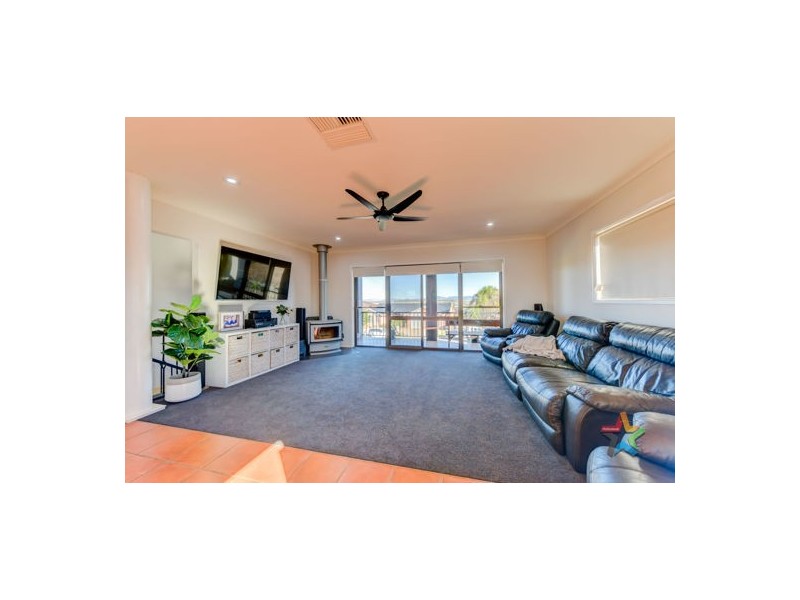 11 Caloola Street, Tamworth NSW 2340