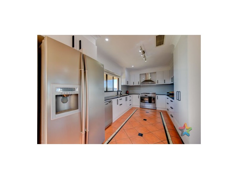 11 Caloola Street, Tamworth NSW 2340