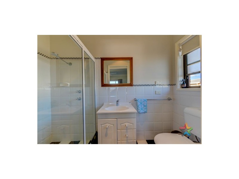 11 Caloola Street, Tamworth NSW 2340
