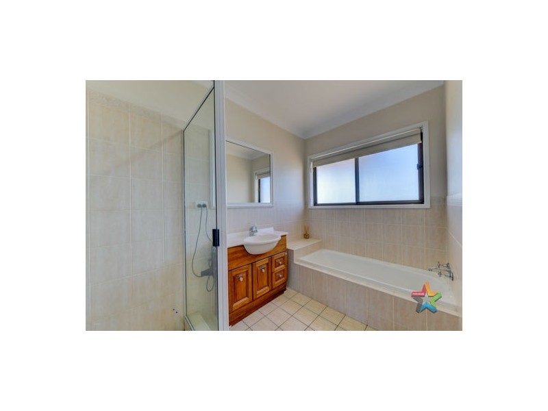 11 Caloola Street, Tamworth NSW 2340