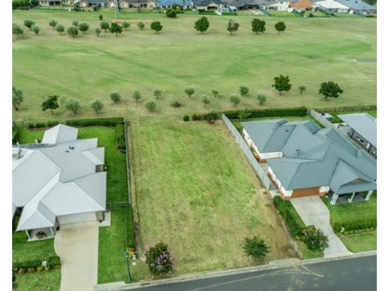 5 Sanctuary Place, Tamworth NSW 2340